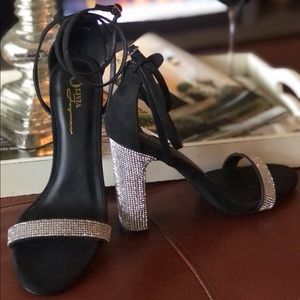 OLIVIA FERGUSON Heels. (DISCOUNTED 2 SELL)